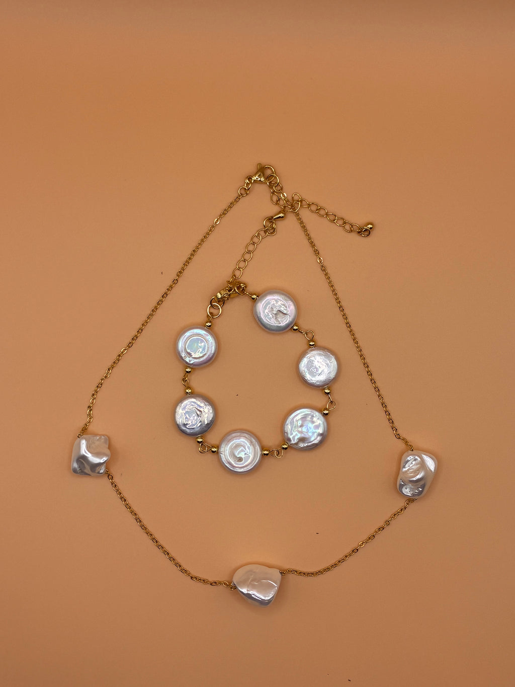 Mother of pearl necklace
